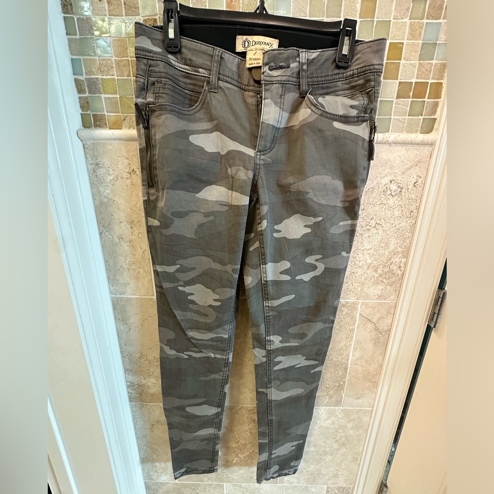 Women’s camp jeans size 4